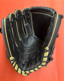 Wilson A2000 B23 12" Pitchers Glove Left-Hand Throw